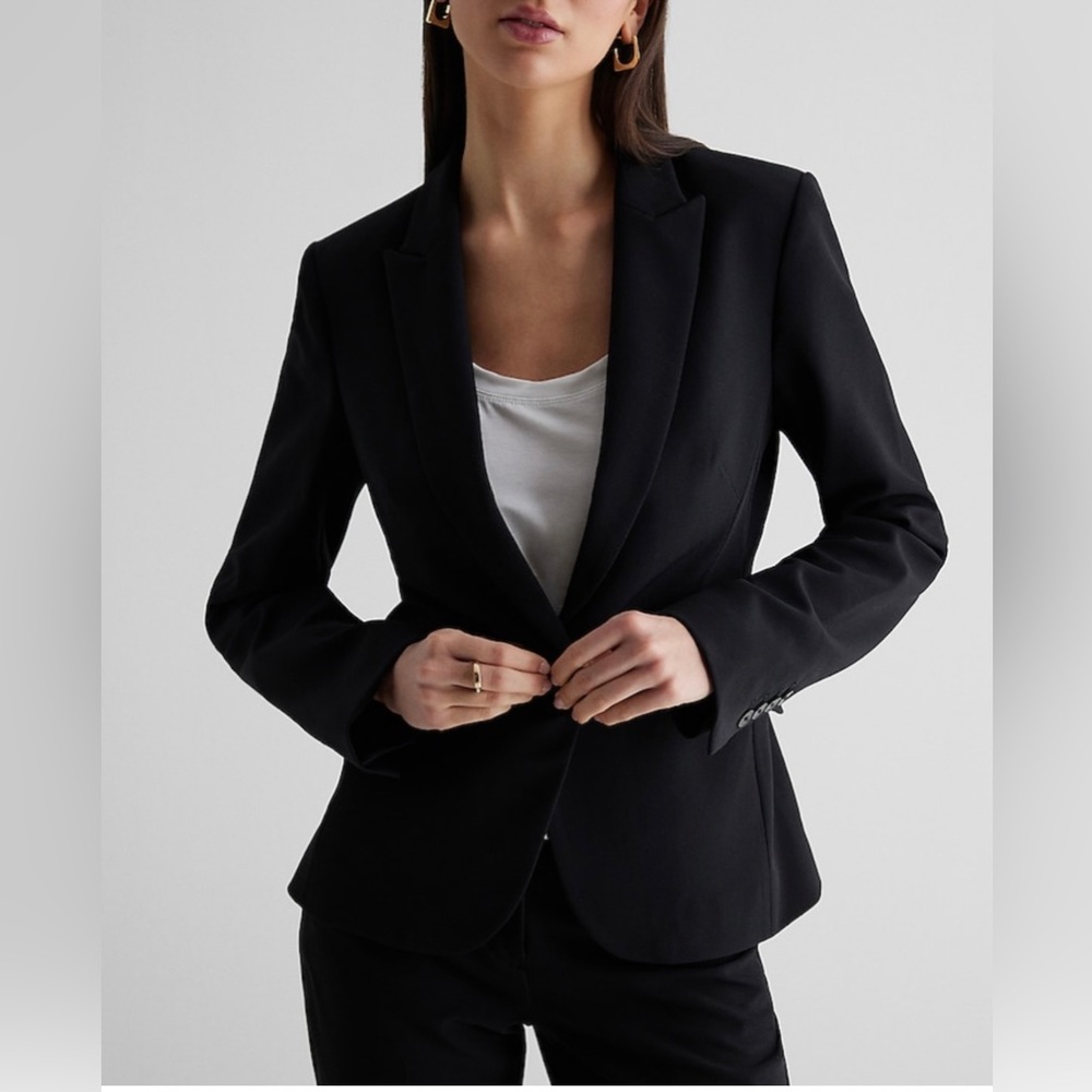 Express editor blazer… didn’t fit me right.